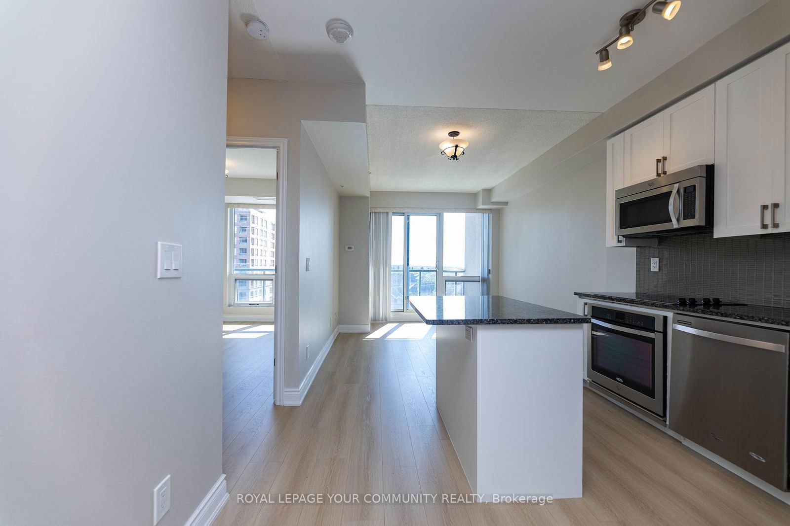 9090 Yonge St, unit 607 for sale - image #22