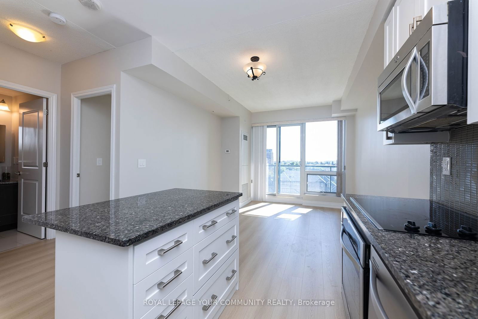 9090 Yonge St, unit 607 for sale - image #29