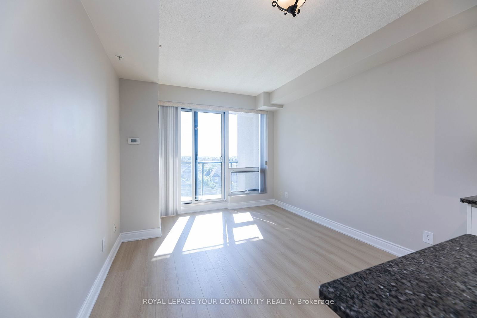 9090 Yonge St, unit 607 for sale - image #30