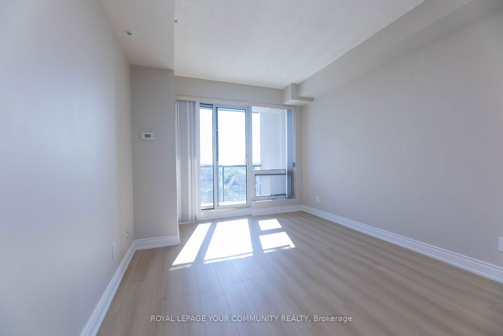 9090 Yonge St, unit 607 for sale - image #32