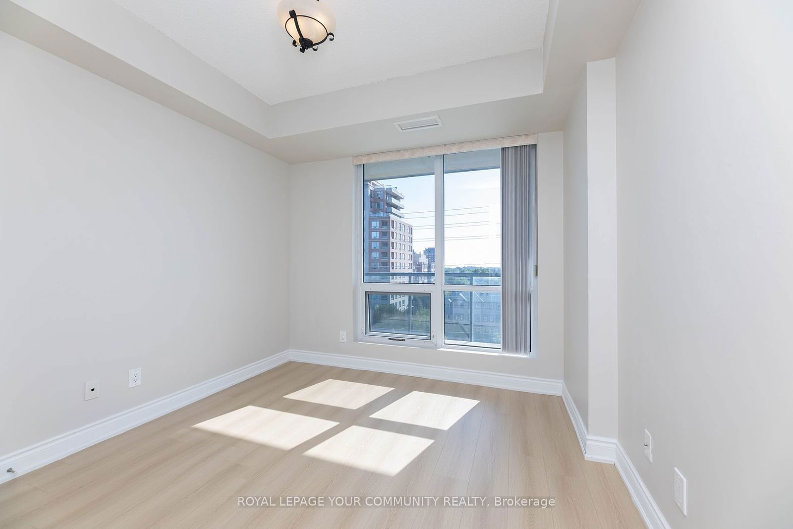 9090 Yonge St, unit 607 for sale - image #37