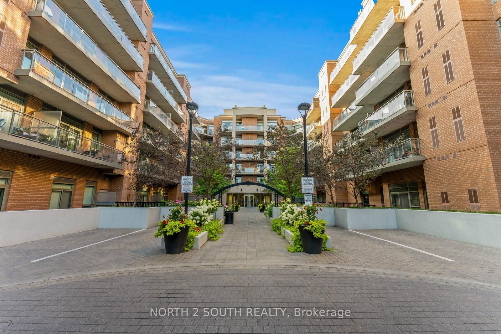 281 Woodbridge Ave, unit 521 for sale - image #2