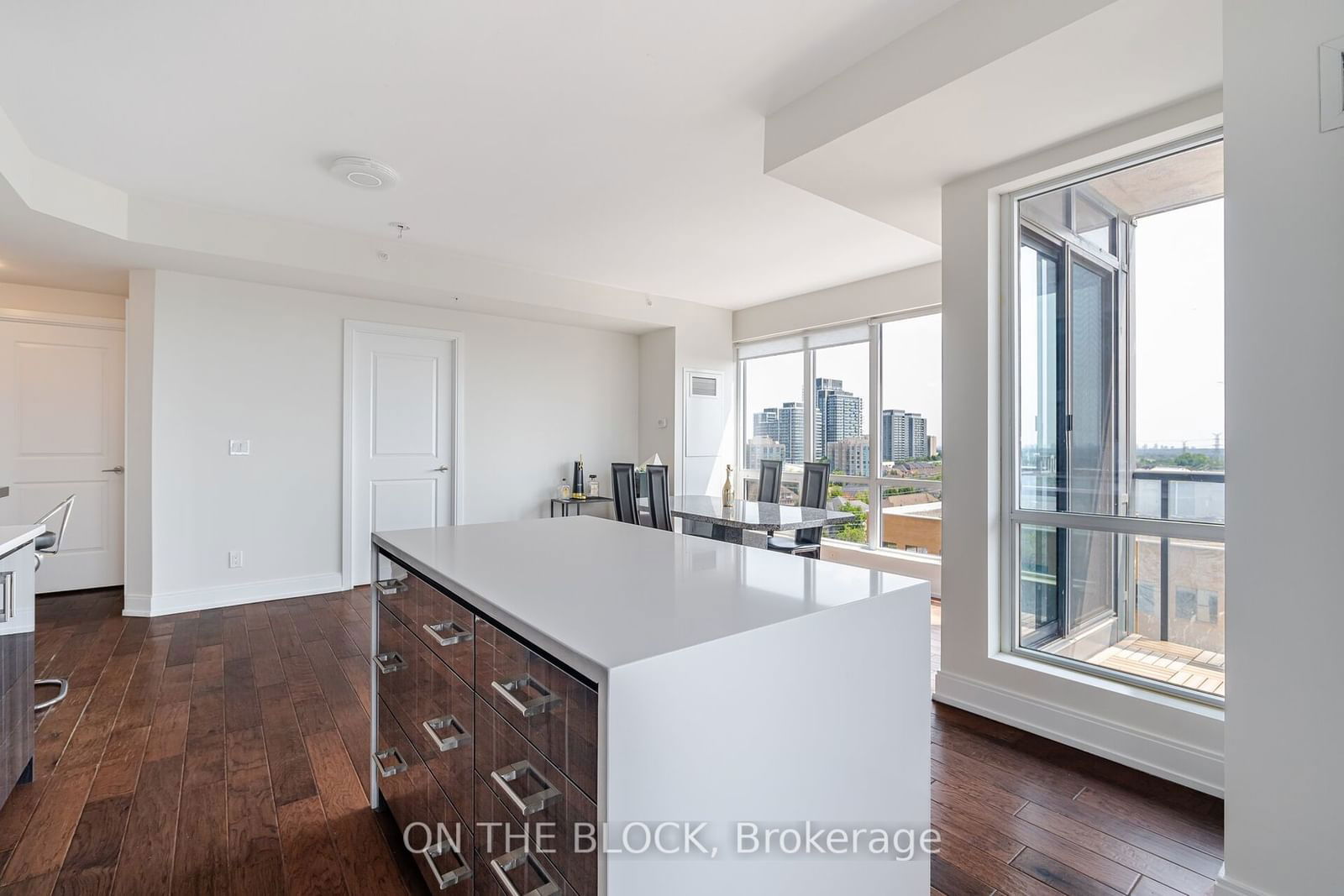 9088 Yonge St, unit 910A for sale - image #13