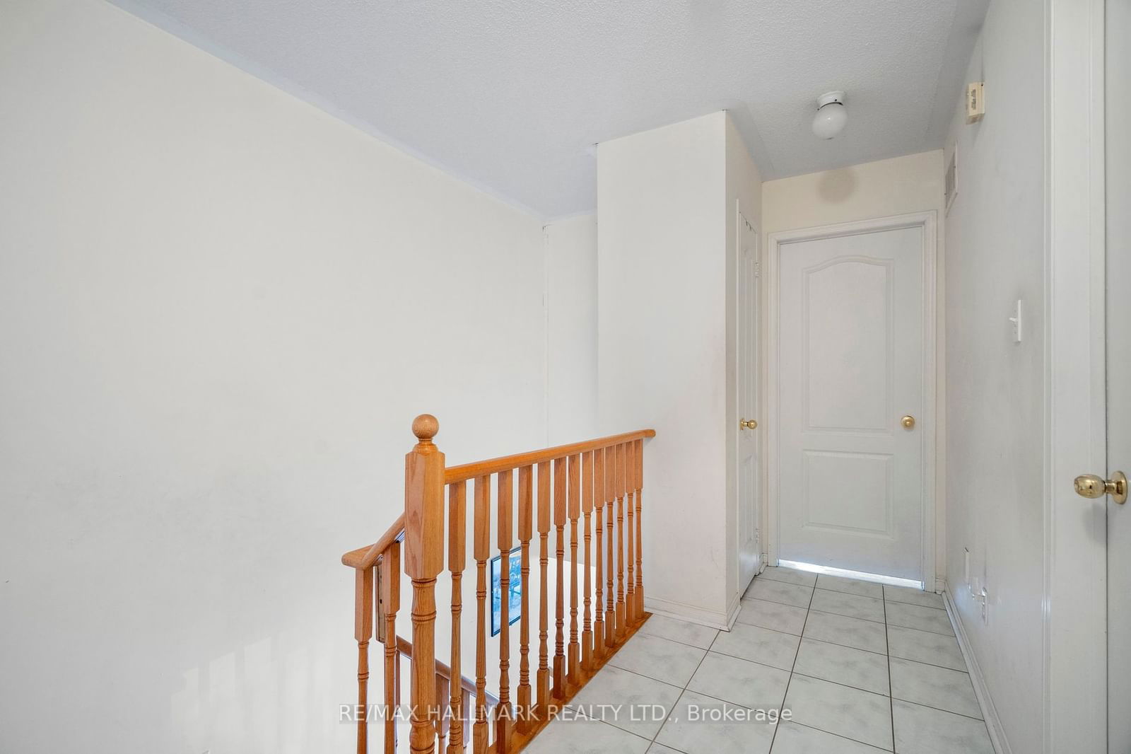 165 Fieldstone Dr, unit 8 for sale - image #25