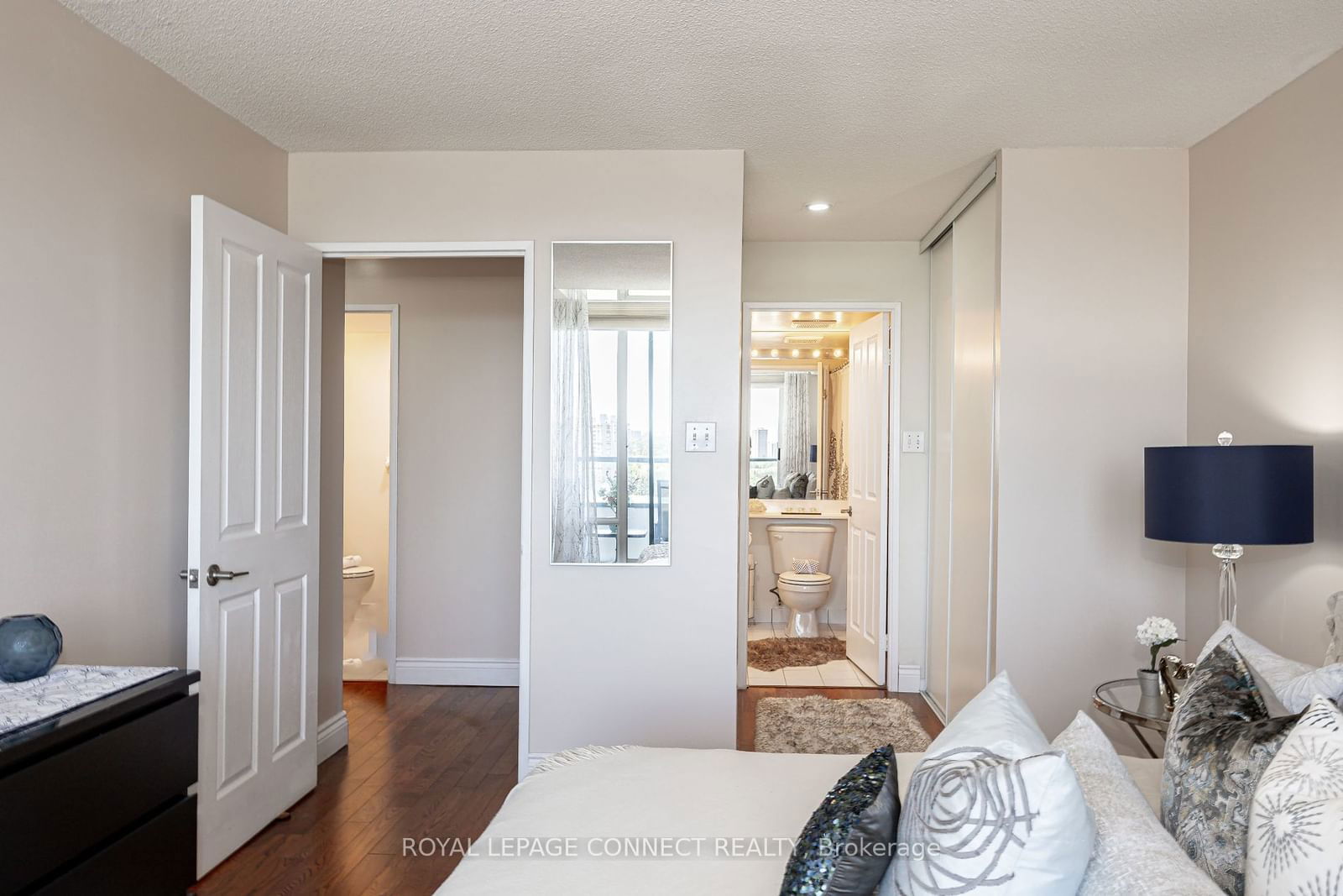 120 Promenade Circ, unit PH214 for sale - image #22