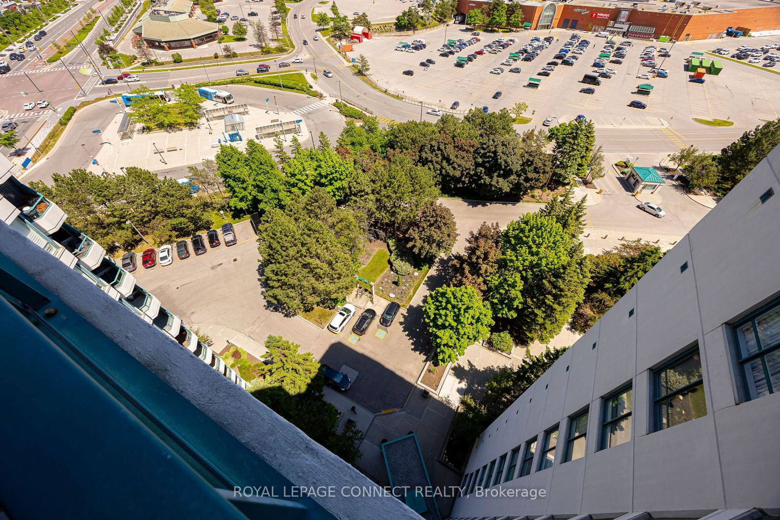 120 Promenade Circ, unit PH214 for sale - image #30