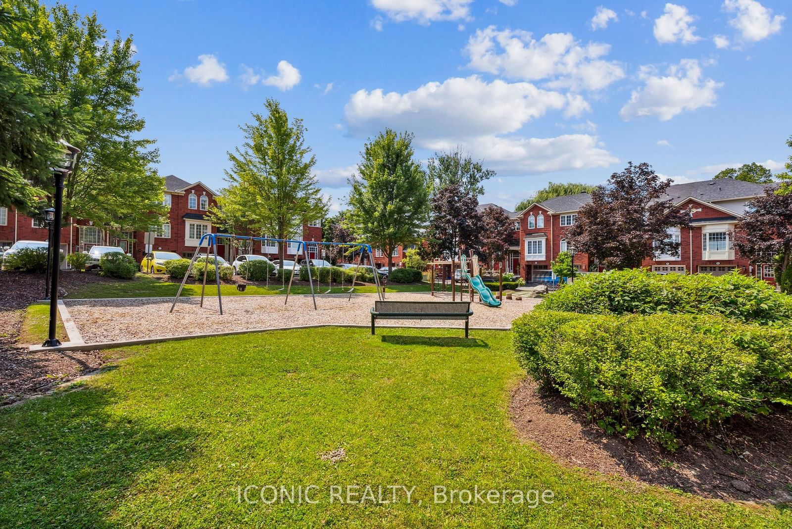 Mosaics Avenue Townhomes, Aurora, Toronto