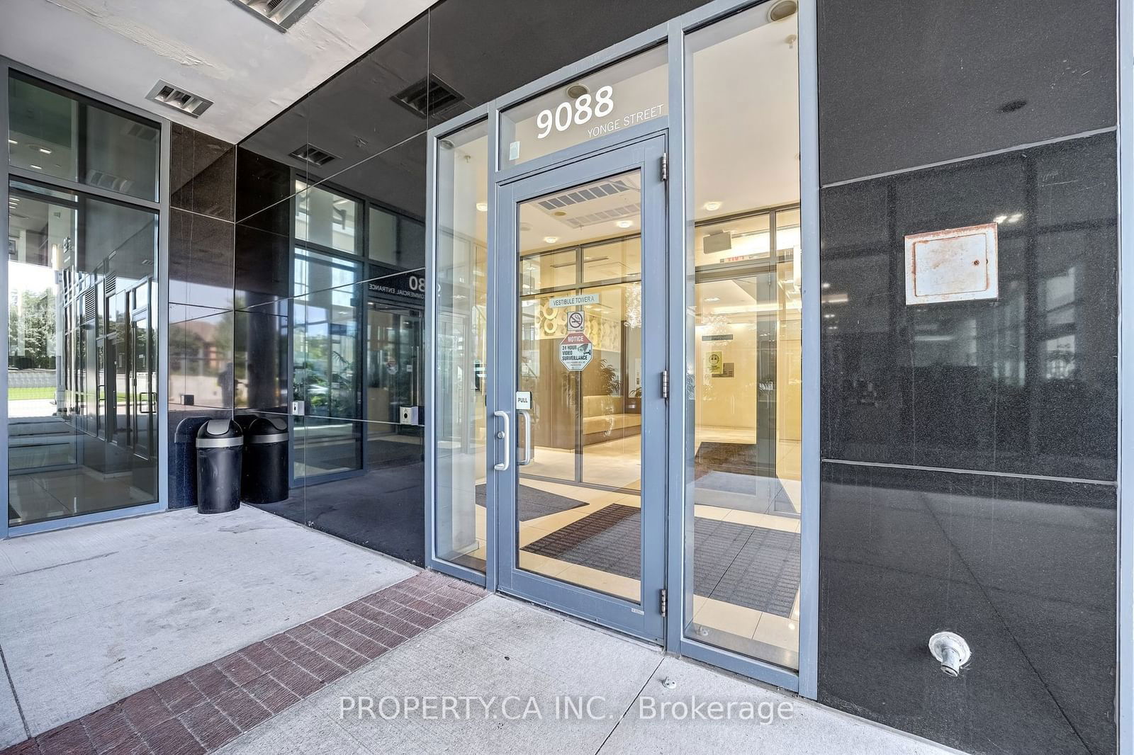 9088 Yonge St, unit 808 for sale - image #2