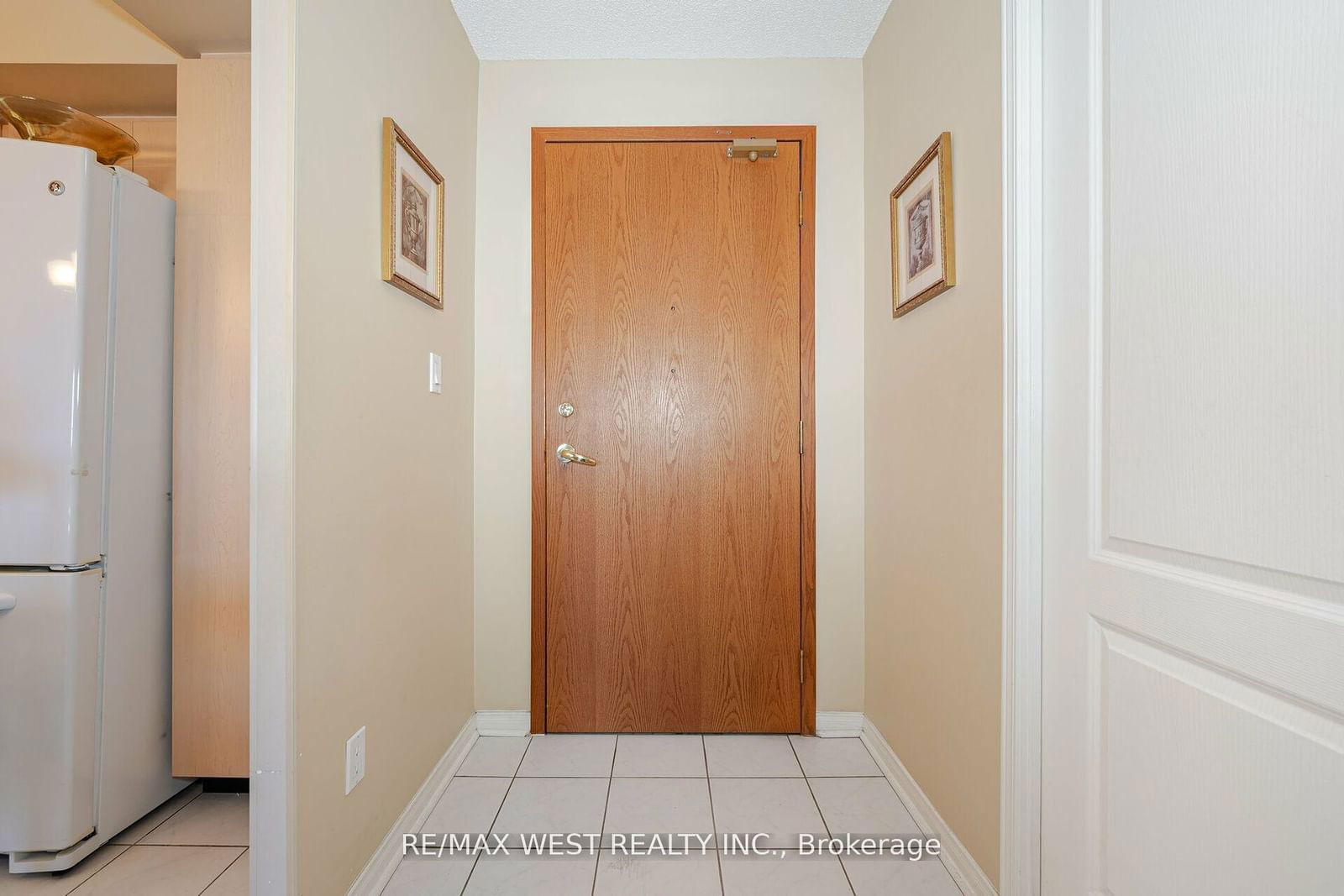 7373 Martin Grove Rd, unit 409 for sale - image #3