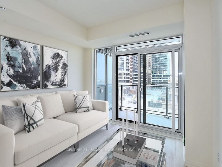 9000 Jane St, unit 422 for sale - image #6