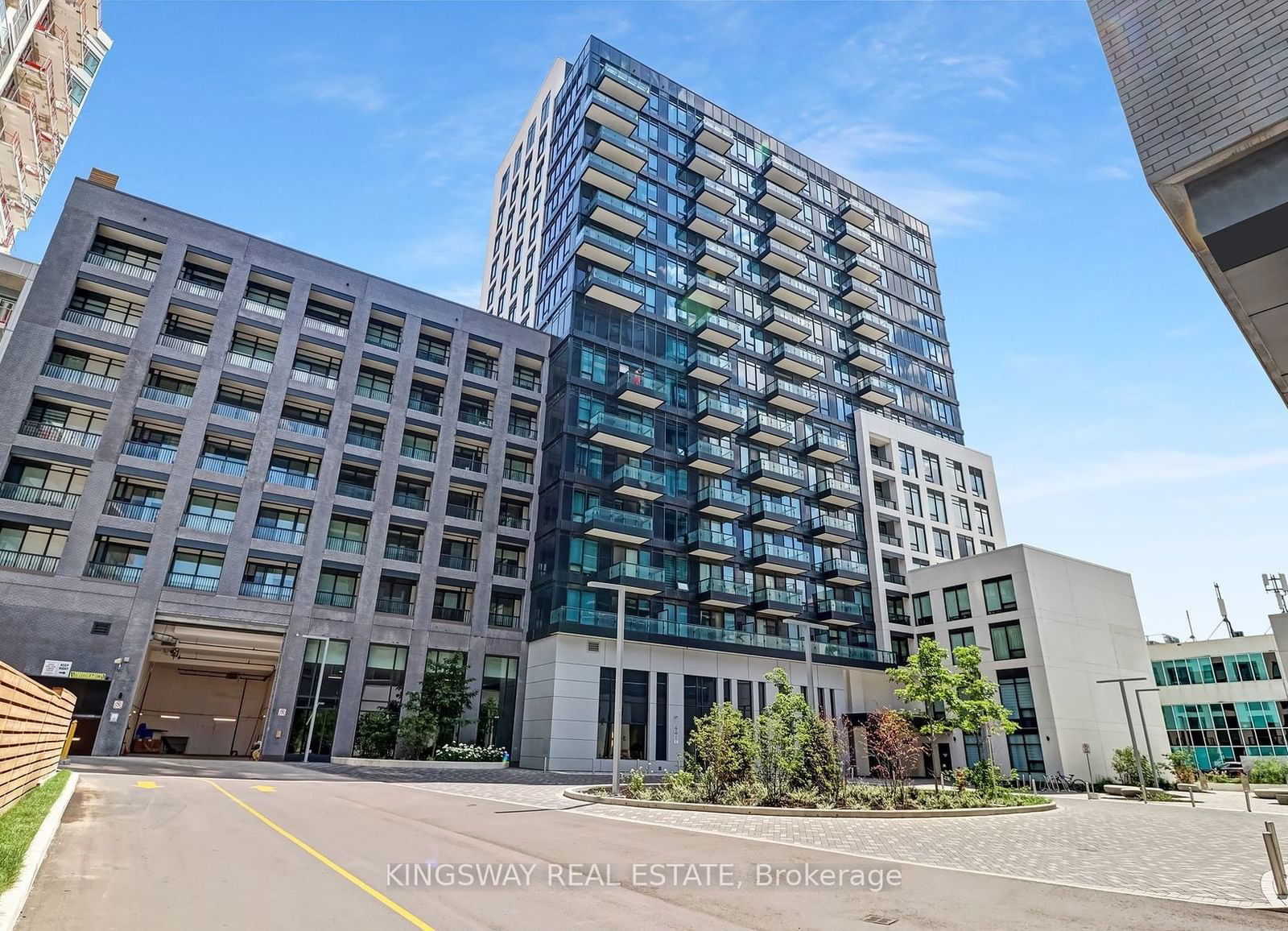 8868 Yonge St, unit 521E for sale