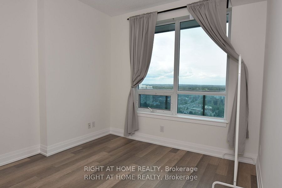 7167 Yonge St, unit 1512 for sale - image #9