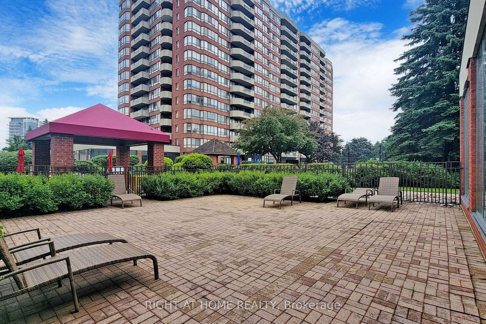 100 Observatory Lane, unit 1204 for sale