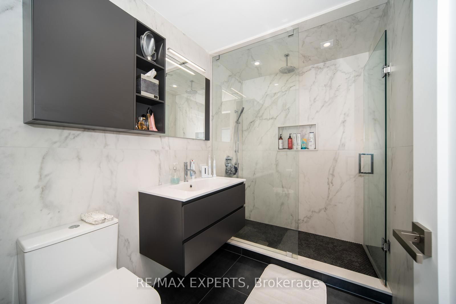 8201 Islington Ave, unit Ph5 for sale - image #27