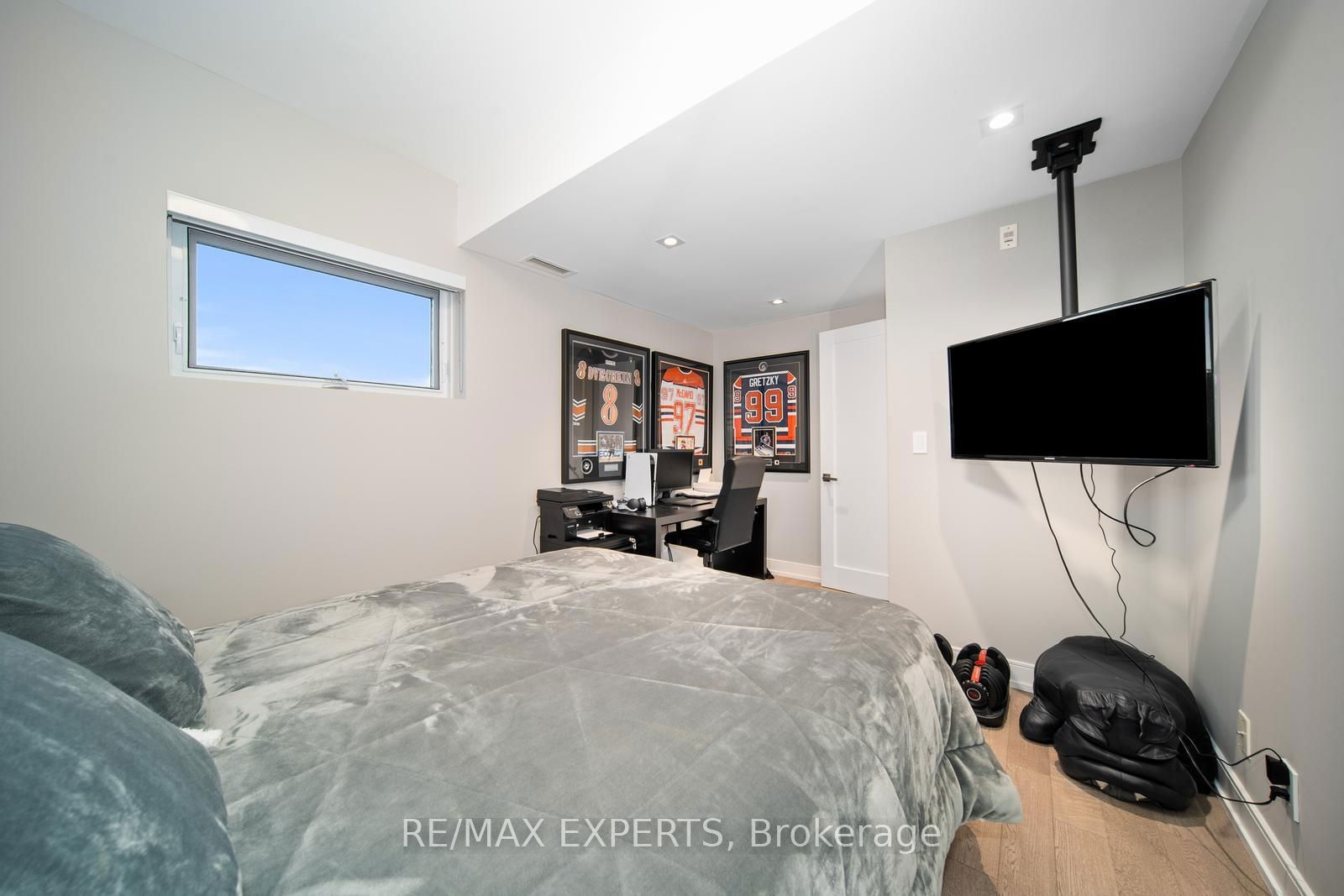 8201 Islington Ave, unit Ph5 for sale - image #30