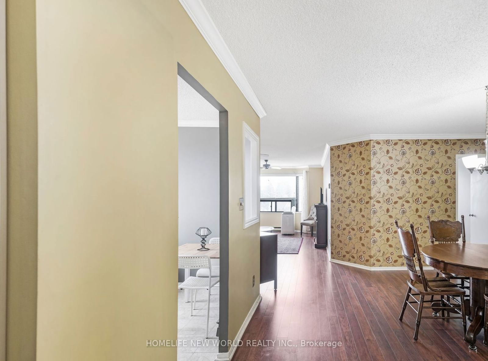 41 Ash St, unit 402 for rent - image #6