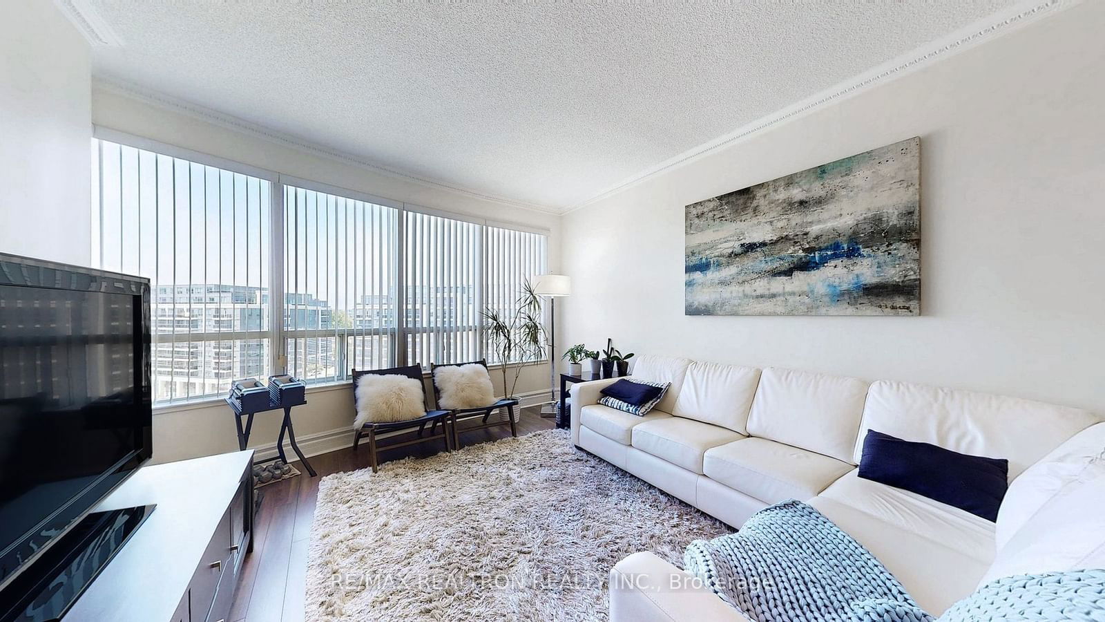 48 Suncrest Blvd, unit LPH6 for sale - image #3