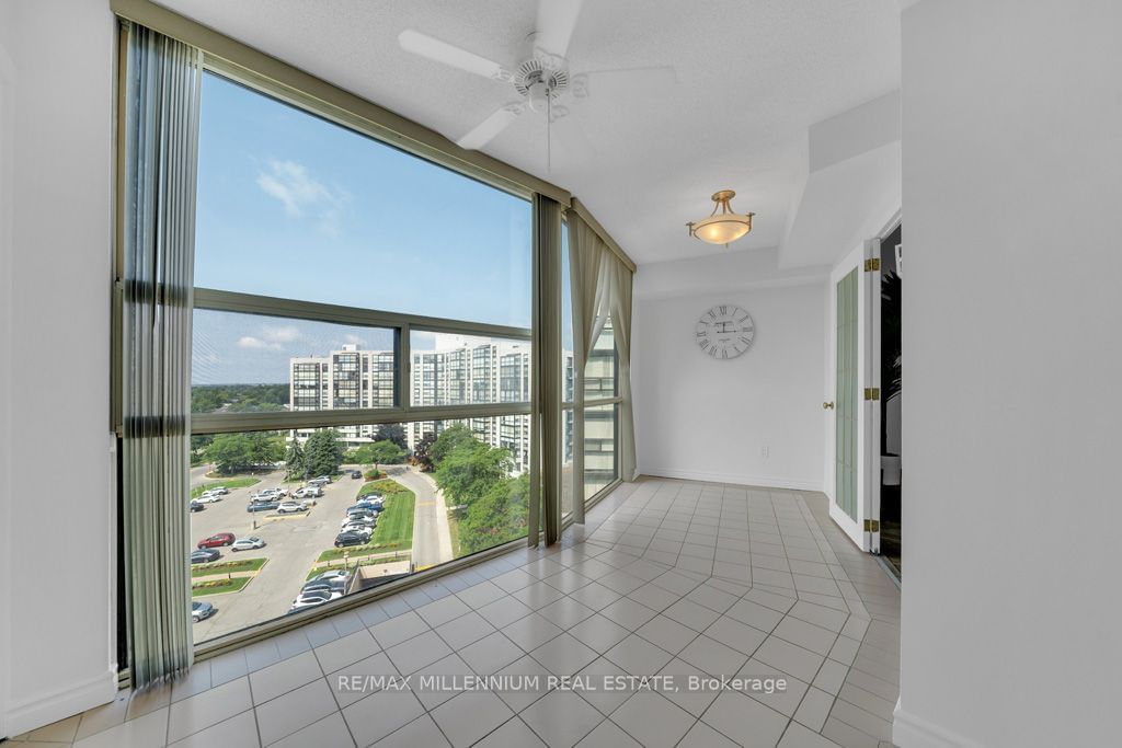 30 Harding Blvd W, unit 1008 for sale - image #16