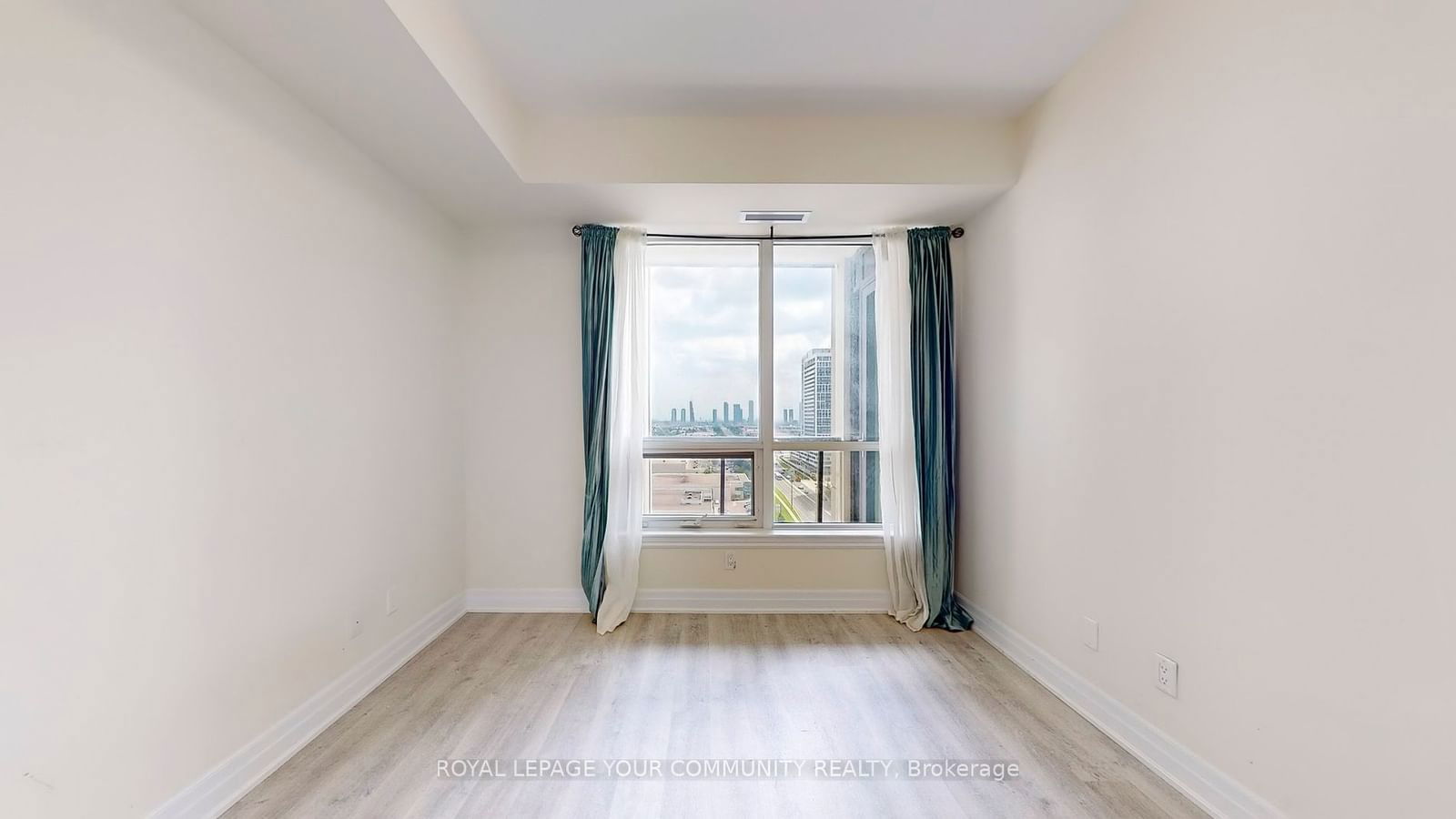 9085 Jane St, unit 1507 for sale