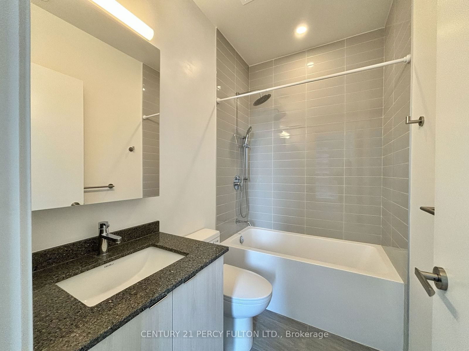 8868 Yonge St, unit 908E for sale - image #8