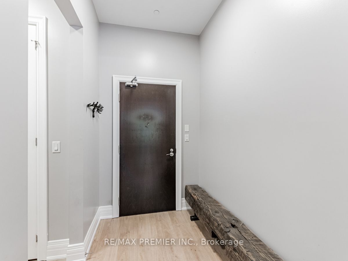 80 Burns Blvd, unit 102 for sale - image #3