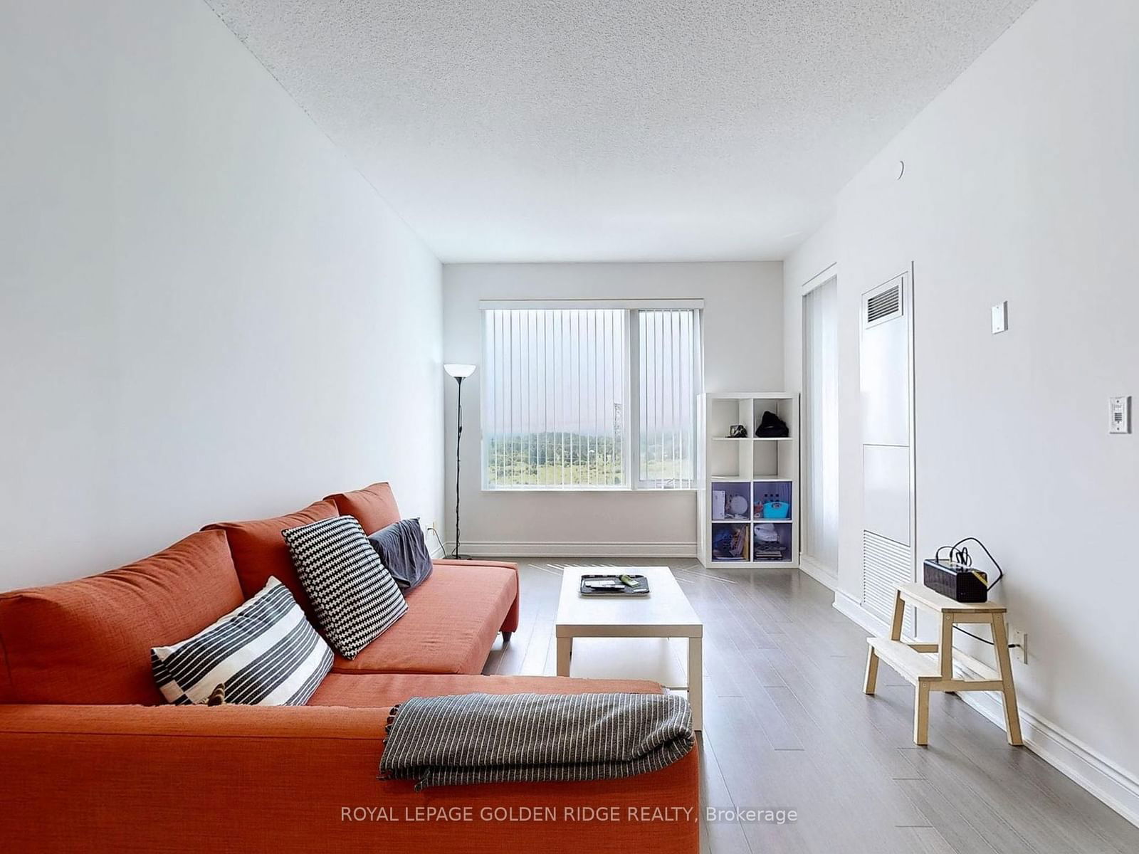 325 South Park Rd, unit 1109 for sale - image #8