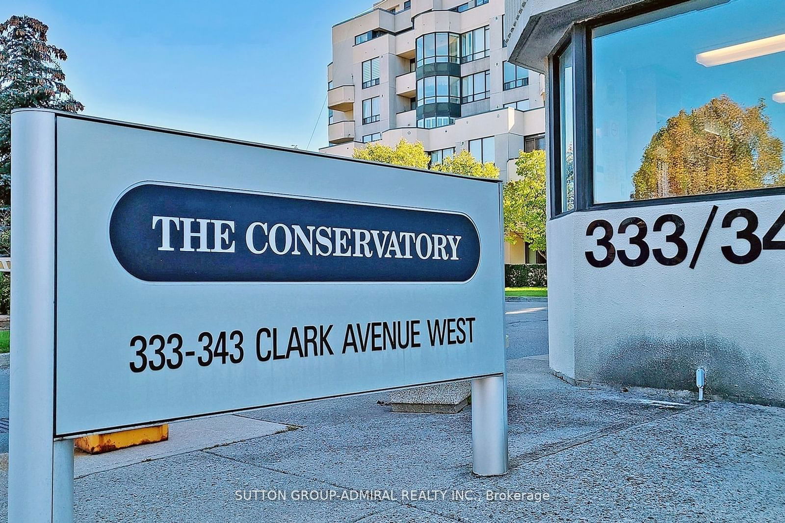 333 Clark Ave, unit 311 for sale - image #3