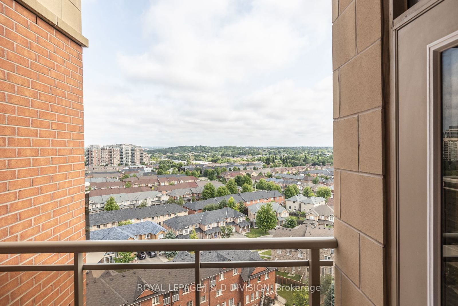 75 King William Cres, unit PH2 for sale