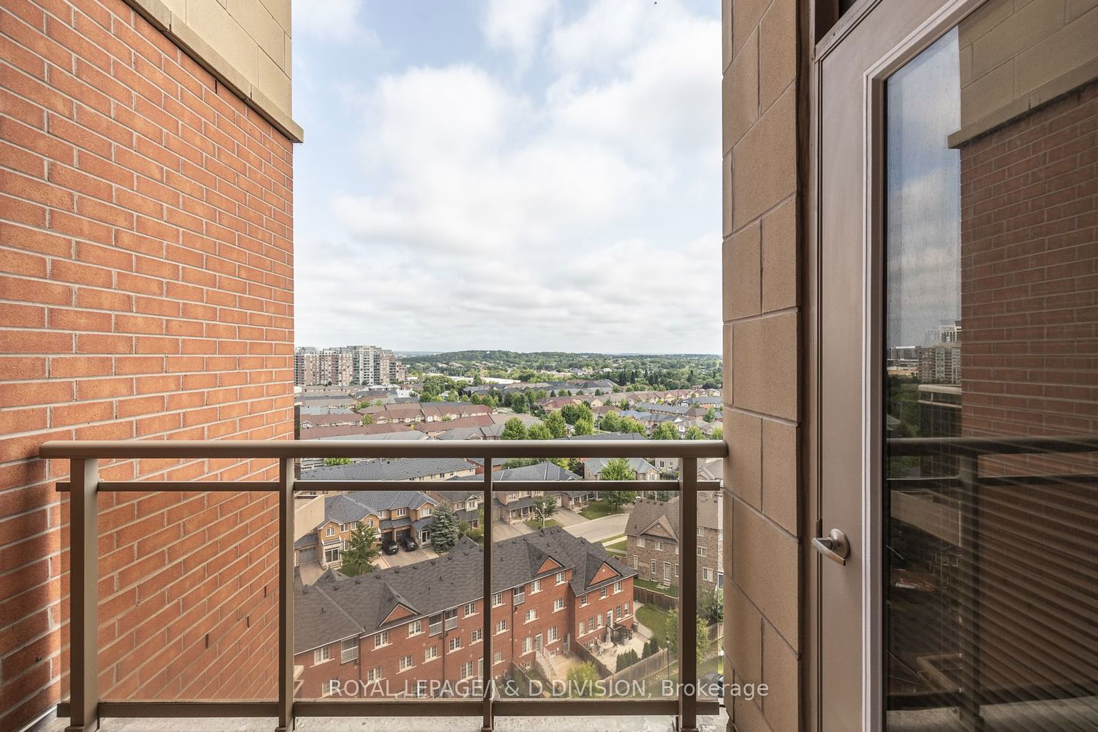 75 King William Cres, unit PH2 for sale