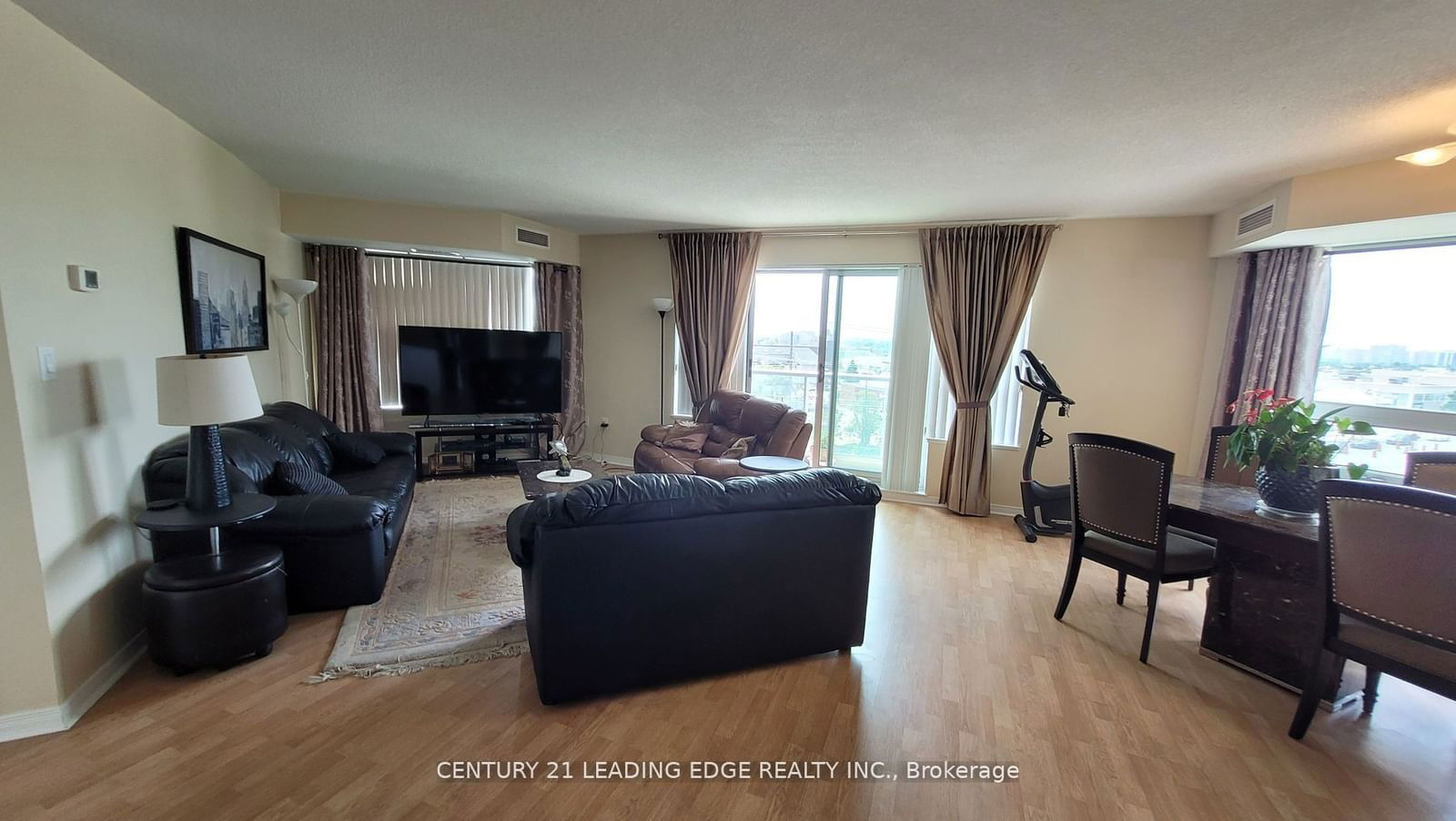 4600 Steeles Ave E, unit 601 for sale - image #2