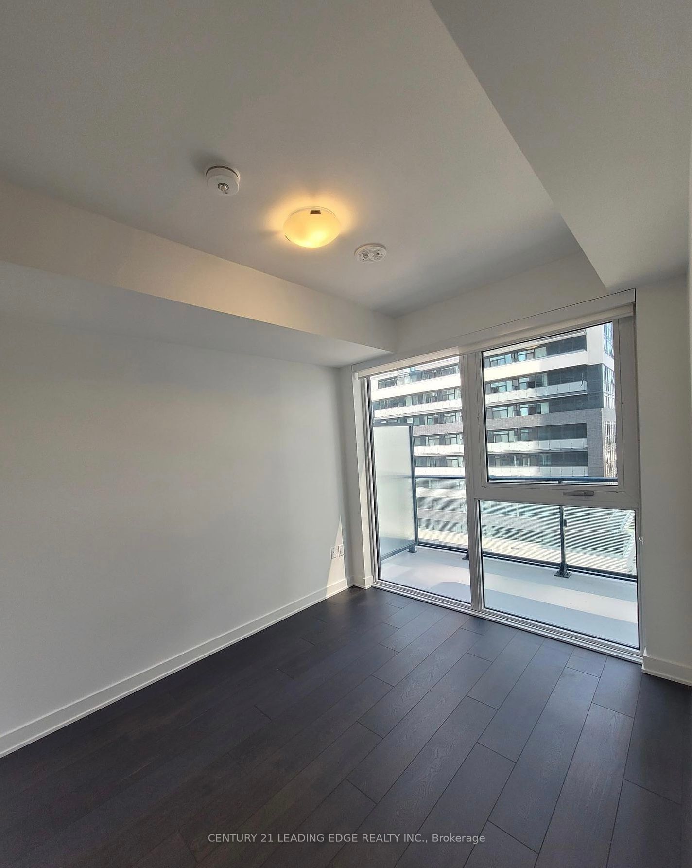 95 Oneida Cres, unit 707 for rent - image #7