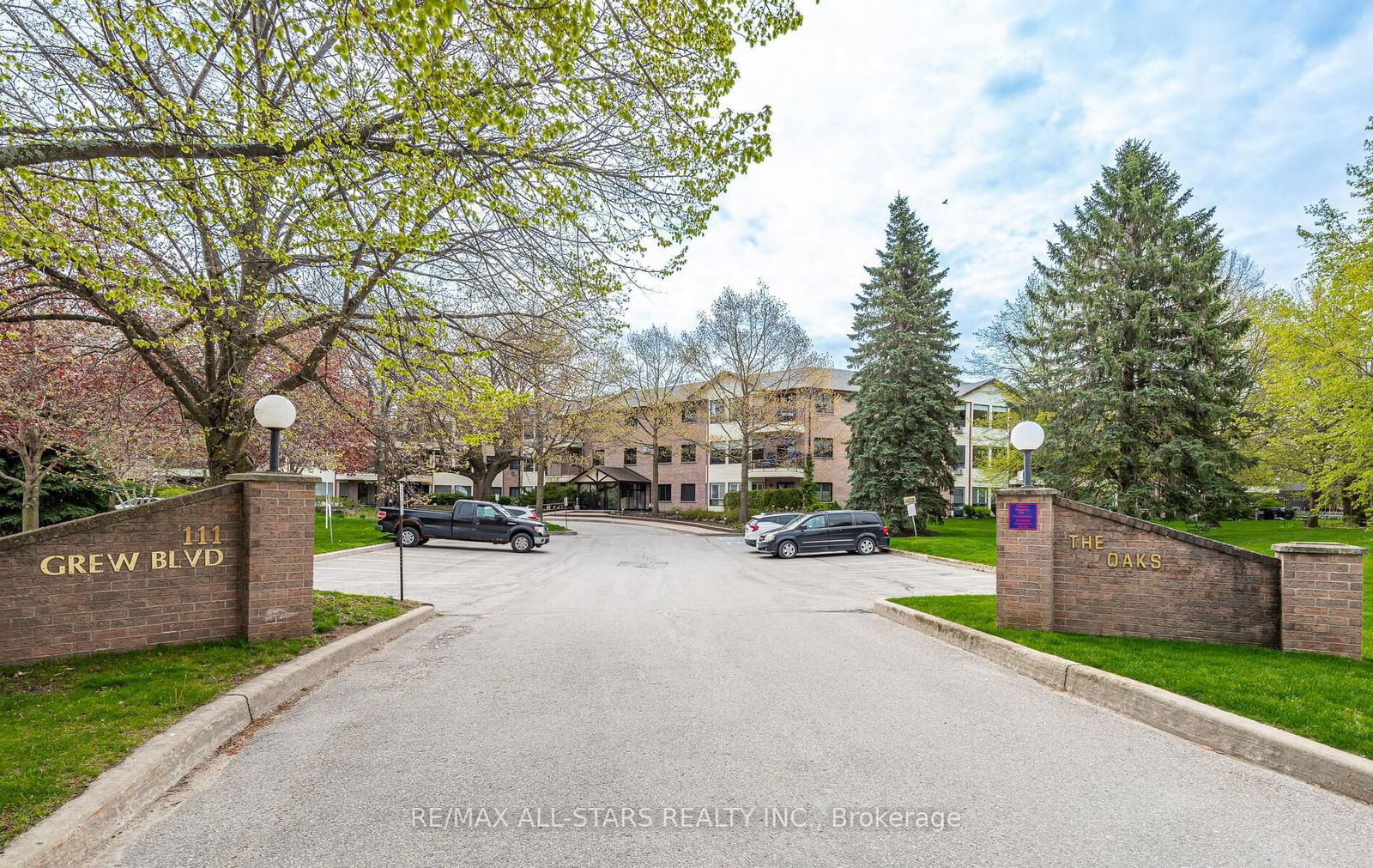 111 Grew Blvd, unit 207 for sale - image #1