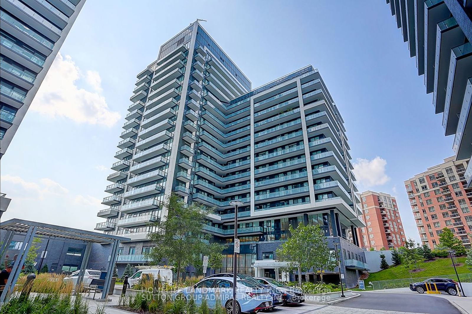 9618 Yonge St S, unit 301 for sale - image #1