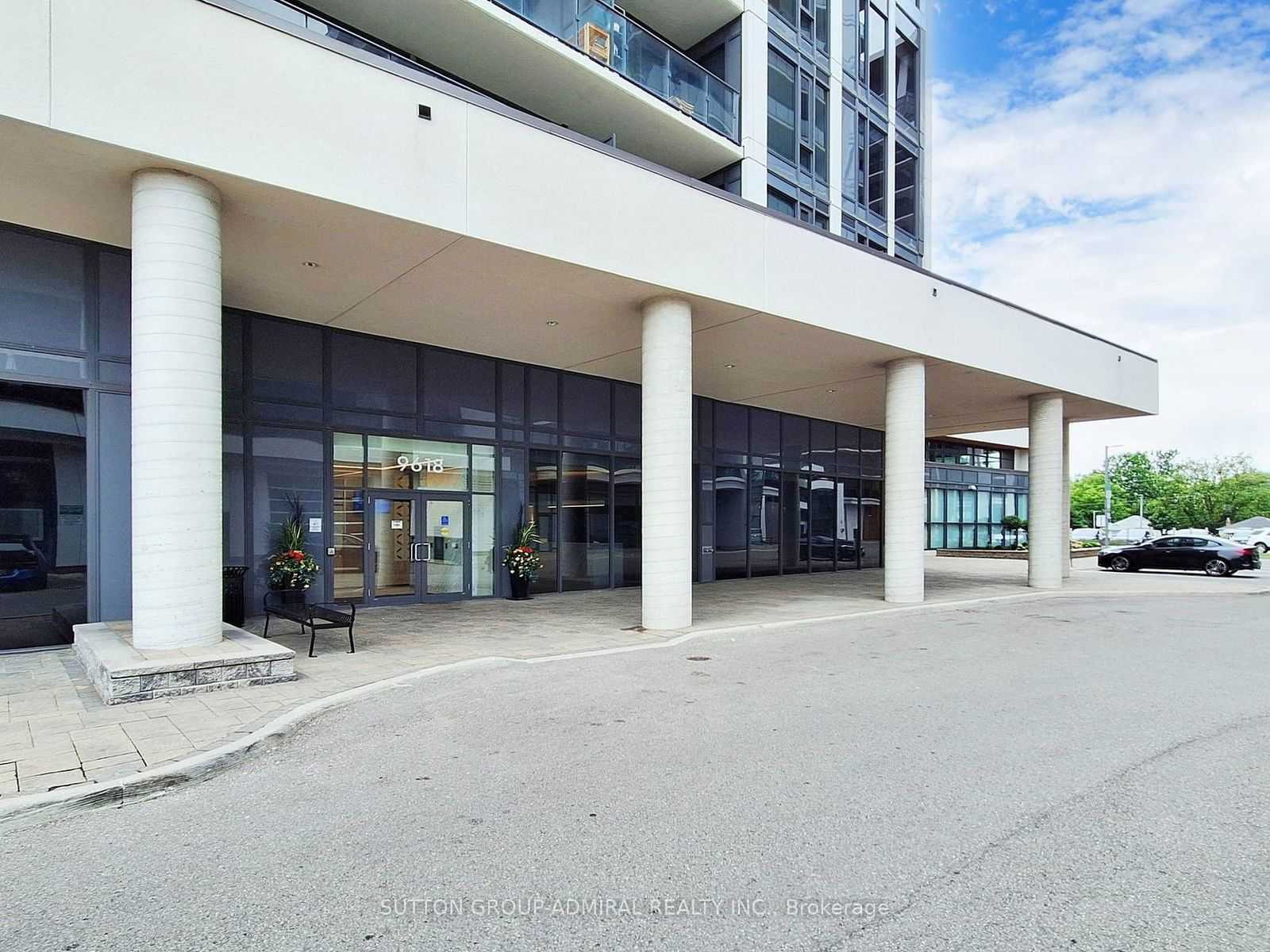 9618 Yonge St S, unit 301 for sale - image #3