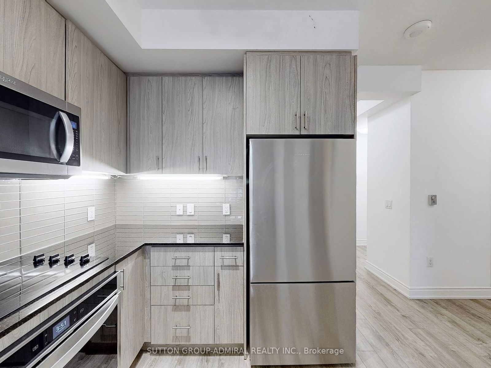 9618 Yonge St S, unit 301 for sale - image #8