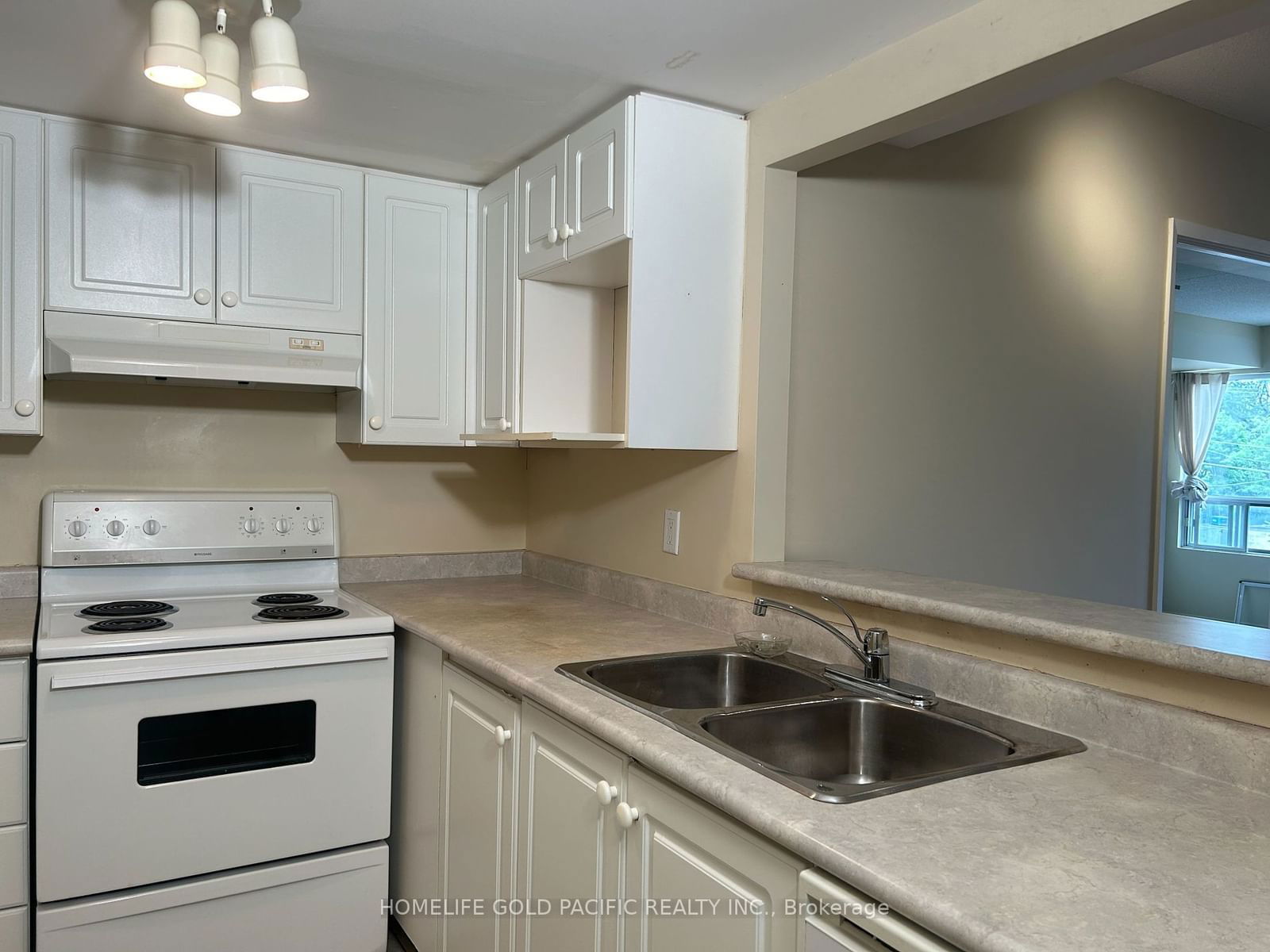 160 Wellington St E, unit 310 for rent