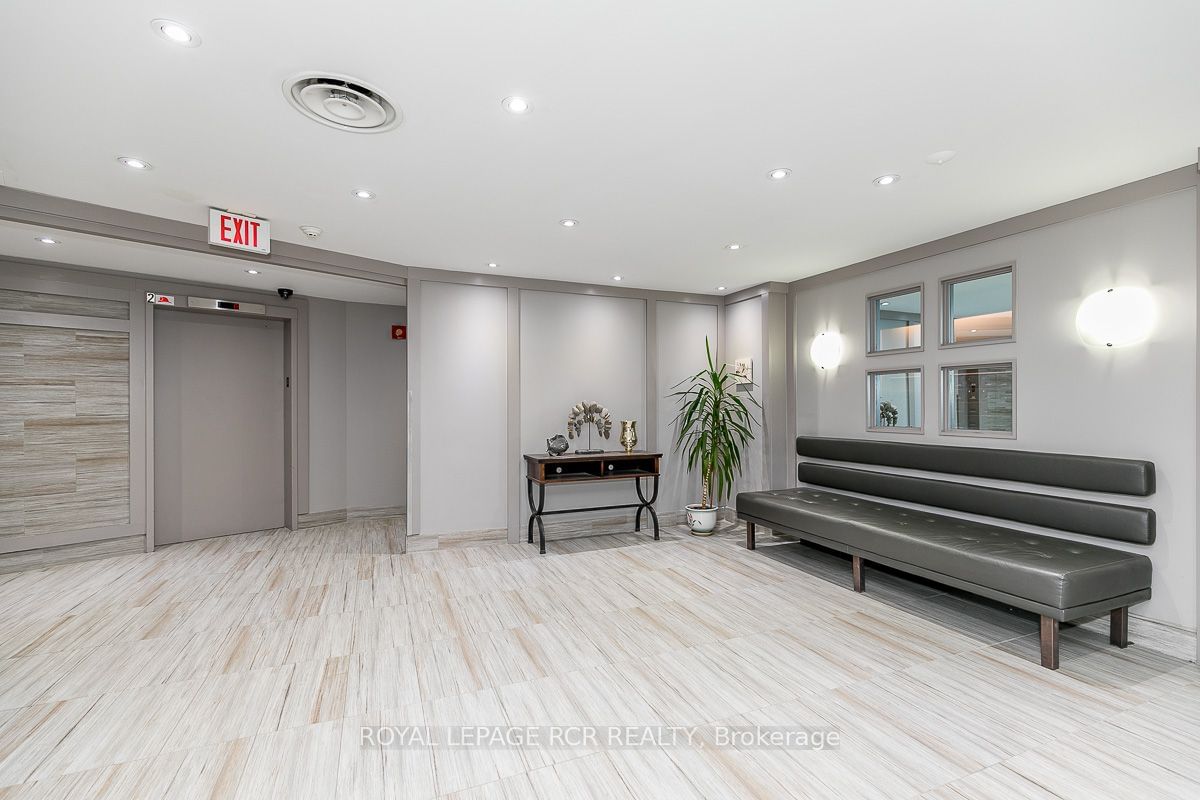 260 Davis Dr, unit 709 for sale - image #4