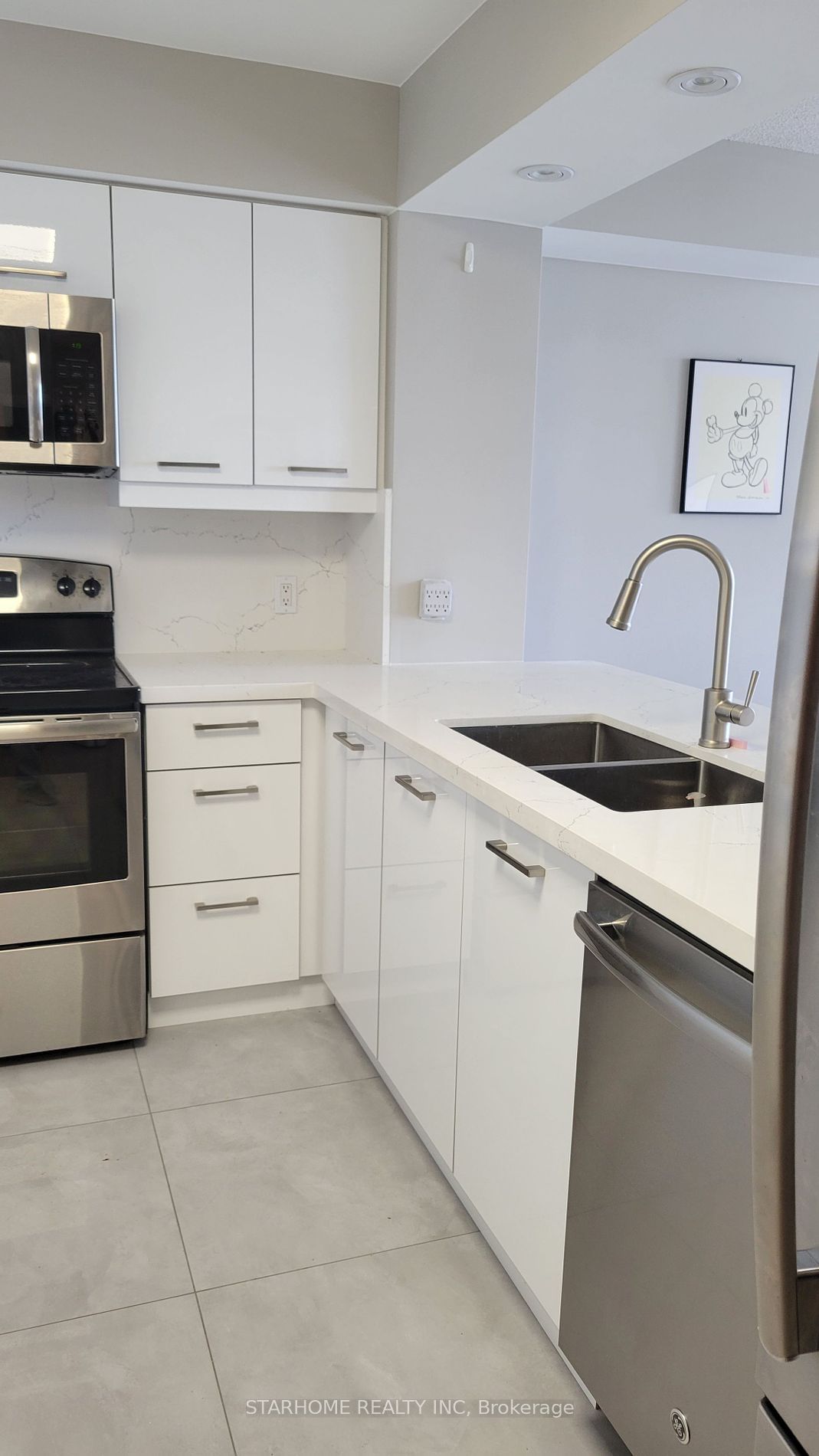 9015 Leslie St, unit 1208 for sale - image #8