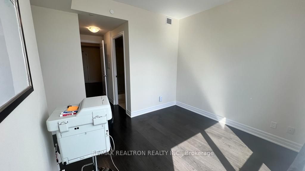 9075 Jane St, unit 704 for rent