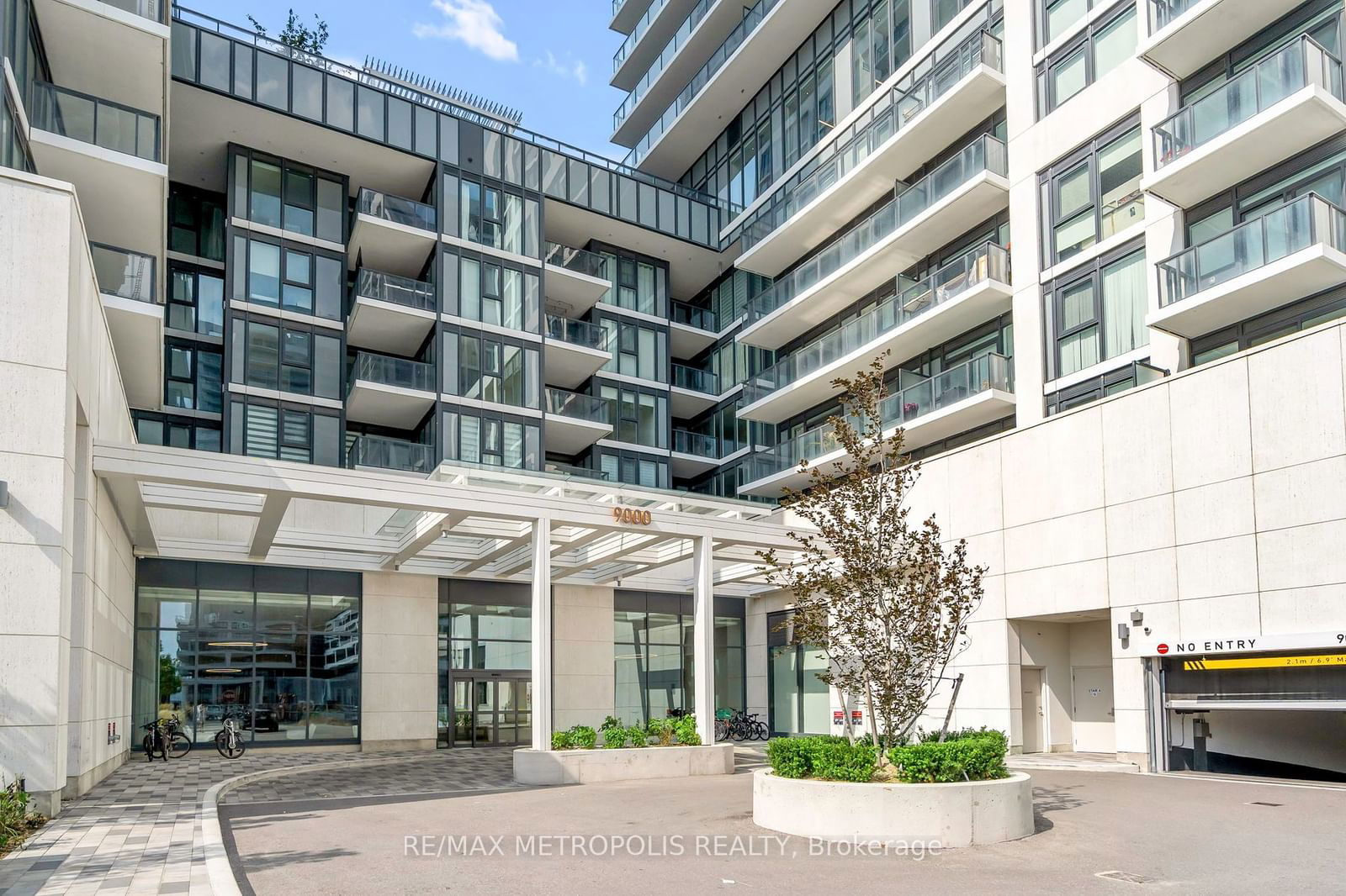 9000 Jane St, unit 2516 for rent - image #2