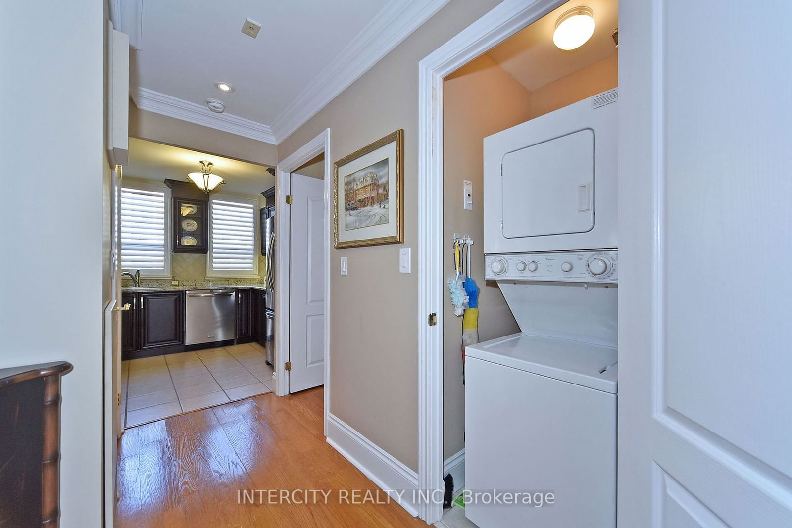 53 Woodbridge Ave, unit 219 for sale - image #18