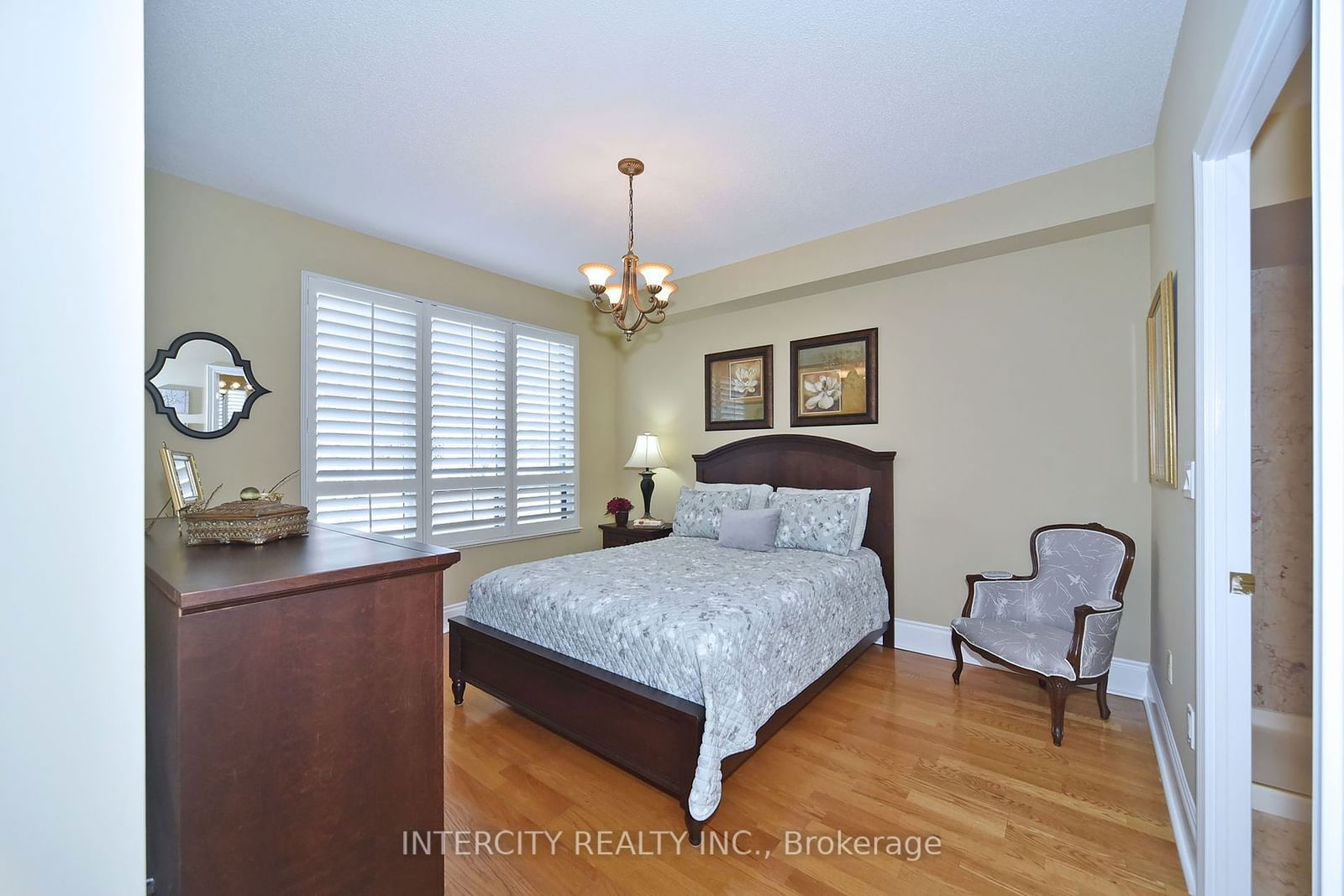 53 Woodbridge Ave, unit 219 for sale - image #22