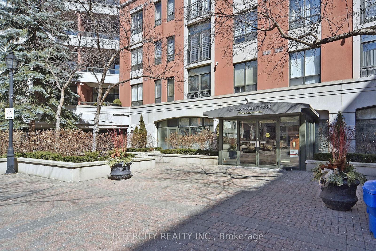 53 Woodbridge Ave, unit 219 for sale - image #5