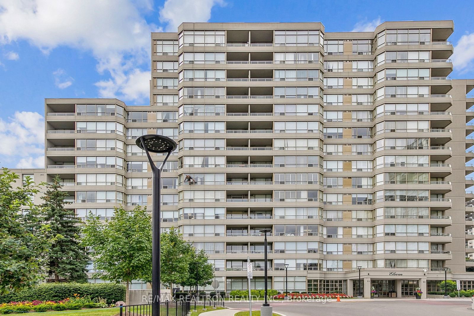 Townsgate Condominium II, Vaughan, Toronto