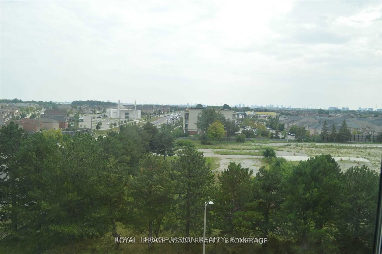 7400 Markham Rd, unit 605 for rent