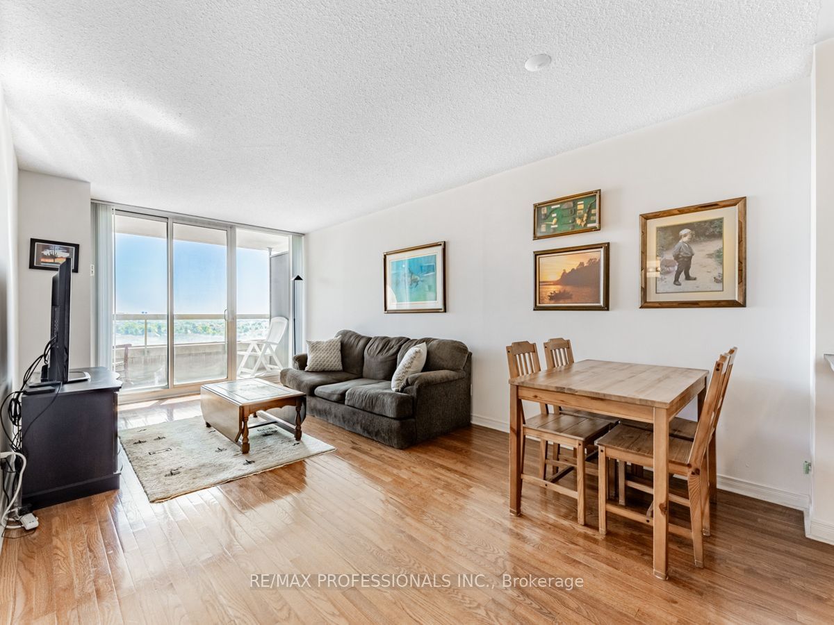 9 Northern Heights Dr, unit 1202 for sale