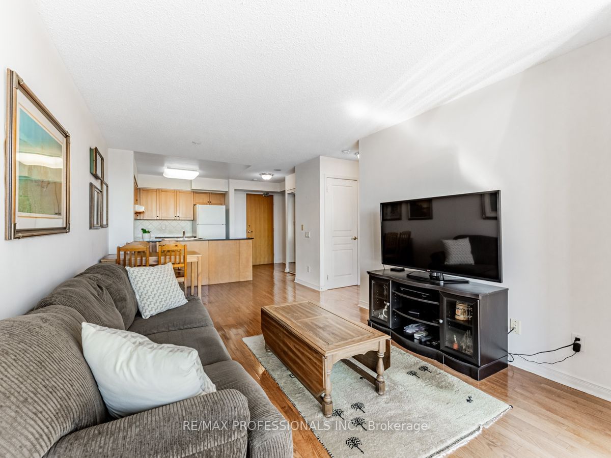 9 Northern Heights Dr, unit 1202 for sale