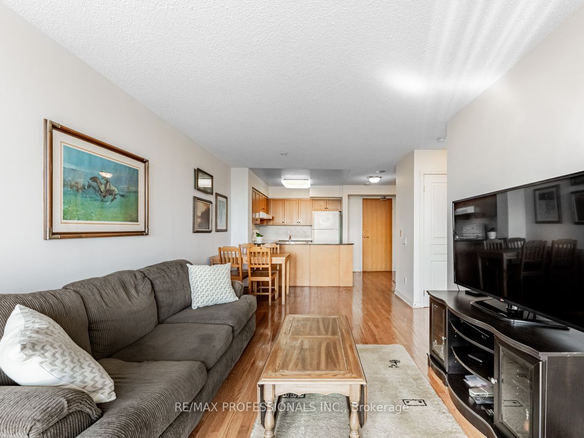 9 Northern Heights Dr, unit 1202 for sale - image #17