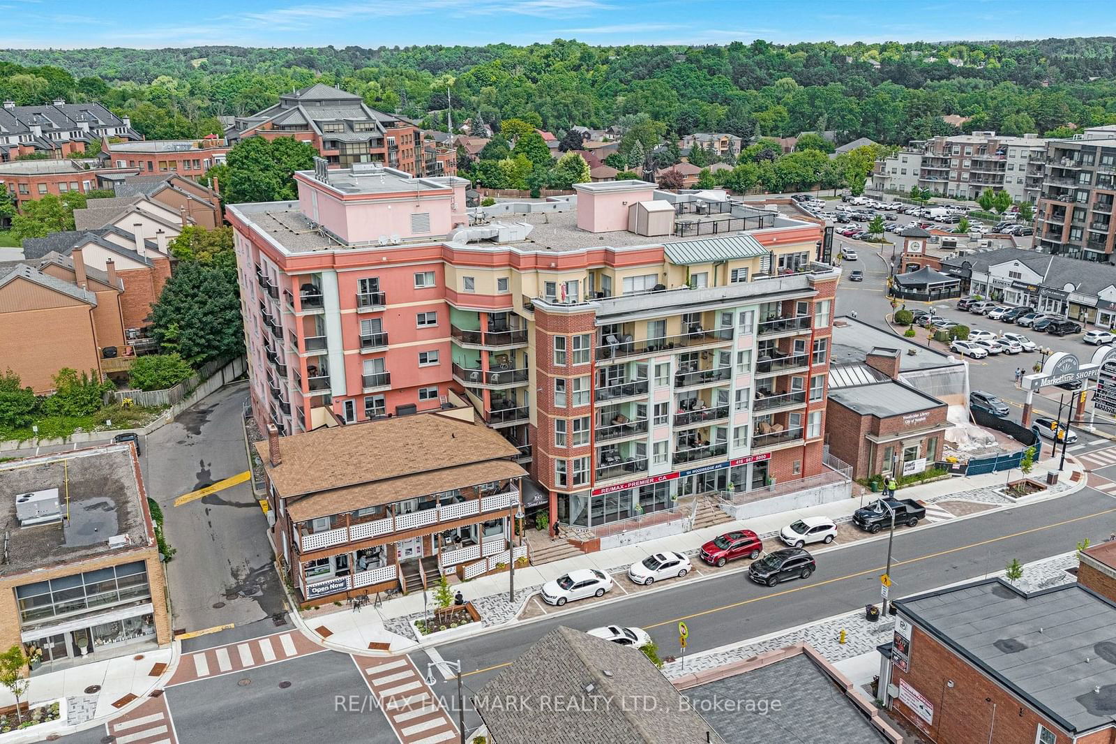 160 Woodbridge Ave, unit 307 for sale - image #2