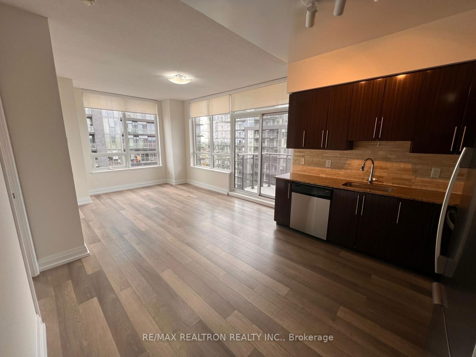 85 North Park Rd, unit 1411 for rent - image #8